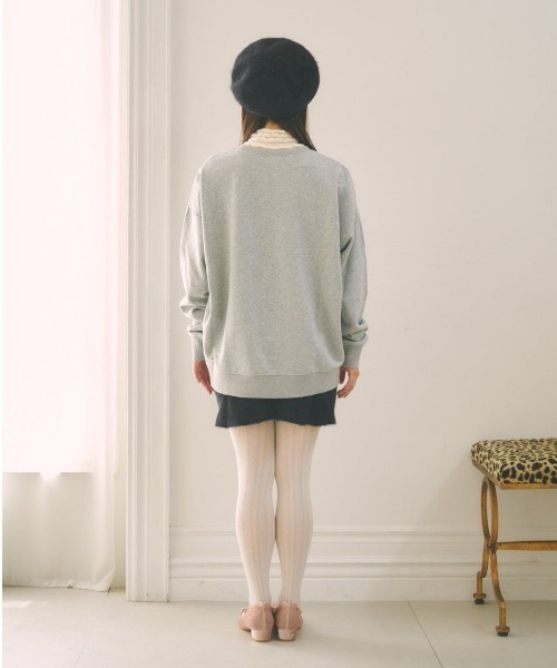 MIRO AMURETTE（ミロアミュレット）の「niwatori over sweat/刺繍入りオーバースウェット（スウェット・レディース・グレー・FREE）」の12枚目の写真