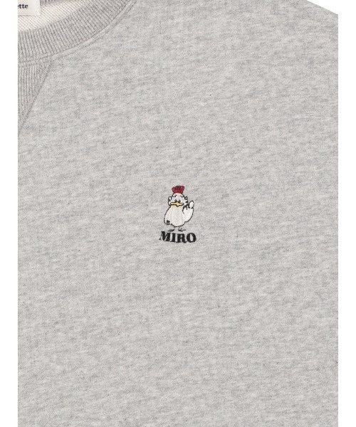MIRO AMURETTE（ミロアミュレット）の「niwatori over sweat/刺繍入りオーバースウェット（スウェット・レディース・グレー・FREE）」の13枚目の写真