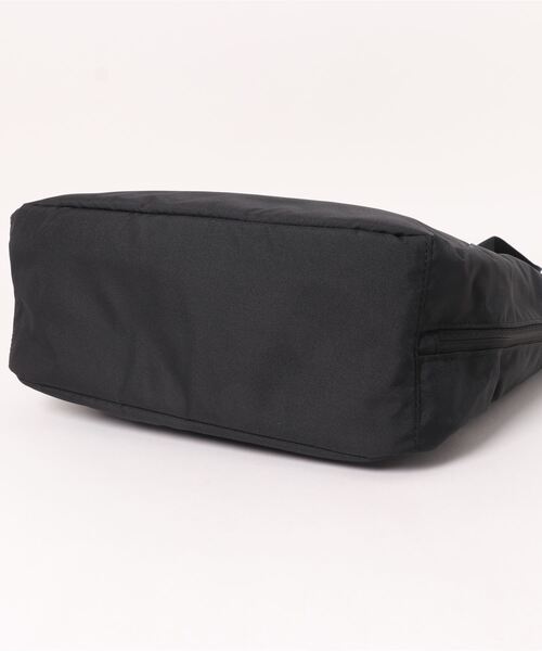 NIKE（ナイキ）の「《NIKEアパレル》ナイキ ウィメンズ ジム トート（トートバッグ・レディース・ブラック/ベージュ/オレンジ系その他/ピンク/ライトグリーン/パープル/グリーン系その他・フリー）」の9枚目の写真