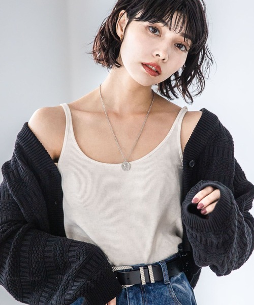 PAGEBOY（ページボーイ）の「シームレススキニーリブタンク（タンクトップ・レディース・ブラック/オフホワイト/チャコールグレー/ブルー/オレンジ・FREE）」の2枚目の写真