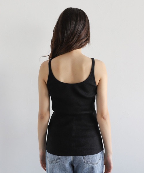 PAGEBOY（ページボーイ）の「シームレススキニーリブタンク（タンクトップ・レディース・ブラック/オフホワイト/チャコールグレー/ブルー/オレンジ・FREE）」の16枚目の写真