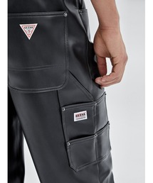 GUESS レザーパンツ その他パンツ | GUESS(ゲス) JAPAN 公式オンラインストア