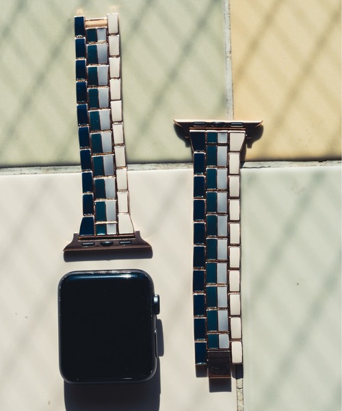 zandy(ズィーアンドワイ)の「zandy /ズィー・アンド・ワイ Apple Watch【カラーフルチェーンバンド】 アップルウォッチバンド チェーンベルト // chain1(デジタル腕時計・レディース・エメラルド/ライトブルー/ブラック×ホワイト・S/M)」の5枚目の写真
