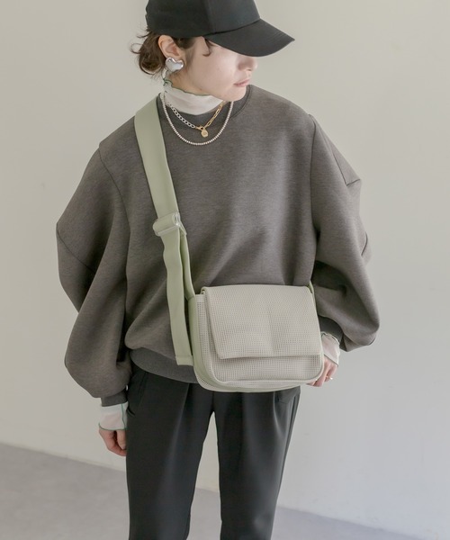 ear PAPILLONNER(イアパピヨネ)の「メッシュショルダーバッグ Sサイズ(ショルダーバッグ・レディース・グレー/ブラック・FREE)」の7枚目の写真