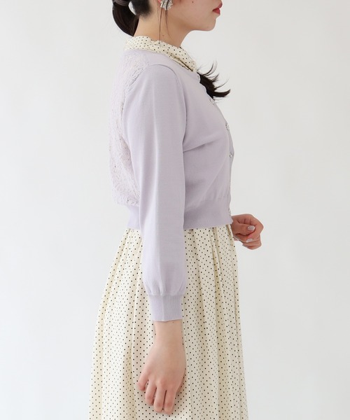 ASTORIA ODIER（アストリアオディール）の「バックレースショートニットカーディガン（カーディガン/ボレロ・レディース・ブラック/ラベンダー/ホワイト/ネイビー/ブラウン・LARGE/MEDIUM/SMALL）」の14枚目の写真