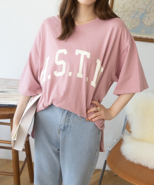ad thie（アドティエ）の「大人カジュアル 綿100% オーバーサイズ カレッジ ロゴ ドロップ ショルダー  Tシャツ トップス（Tシャツ/カットソー・レディース・チャコール/ブラック/ブルー系その他/オフホワイト/ブラウン系その他/ダークブラウン/ピンクベージュ/ホワイト系その他/ピンク系その他・FREE）」の10枚目の写真