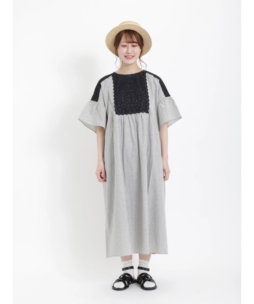 Samansa Mos2（サマンサ モスモス）の「モチーフレースワンピース（ワンピース・レディース・ブラック/モカ/キナリ/ブルー・ﾌﾘ-）」の9枚目の写真