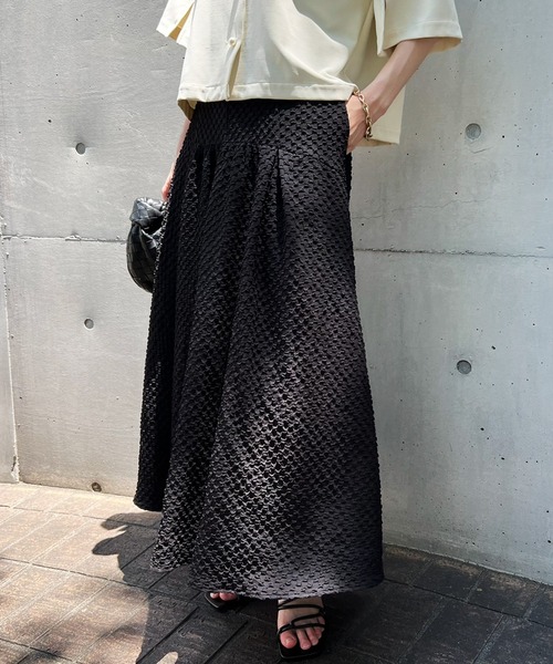 Emma Taylor（エマテイラー）の「ジャガードフレアスカート（スカート・レディース・ホワイト/ブラック・FREE）」の2枚目の写真