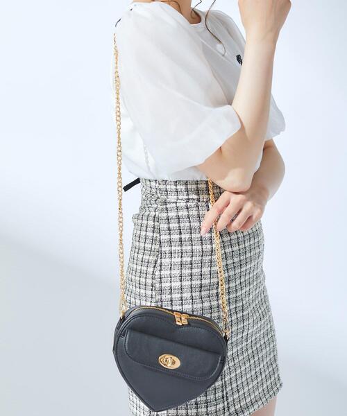 INGNI(イング)の「ハート型ショルダー(ハンドバッグ・レディース・オフホワイト/ブラック/ピンク・ONE SIZE)」の1枚目の写真