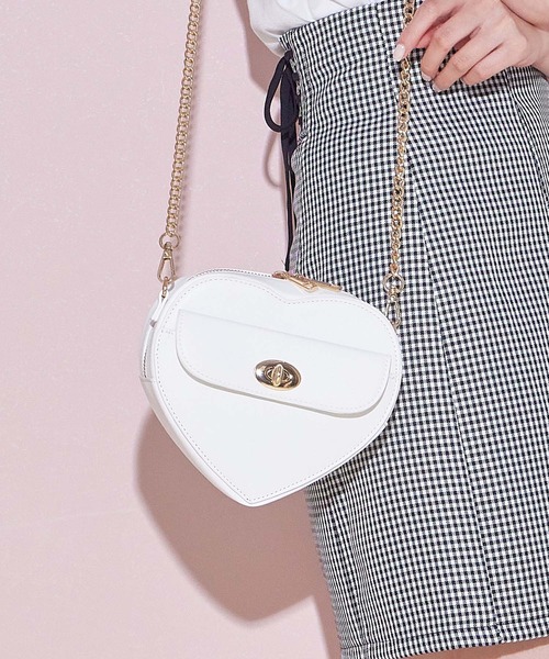 INGNI(イング)の「ハート型ショルダー(ハンドバッグ・レディース・オフホワイト/ブラック/ピンク・ONE SIZE)」の2枚目の写真