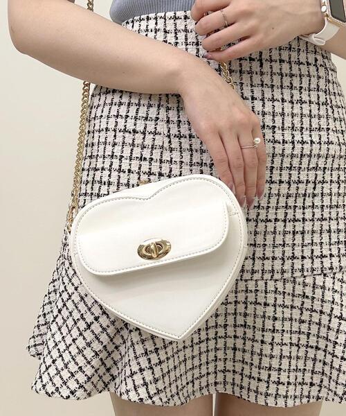 INGNI(イング)の「ハート型ショルダー(ハンドバッグ・レディース・オフホワイト/ブラック/ピンク・ONE SIZE)」の13枚目の写真