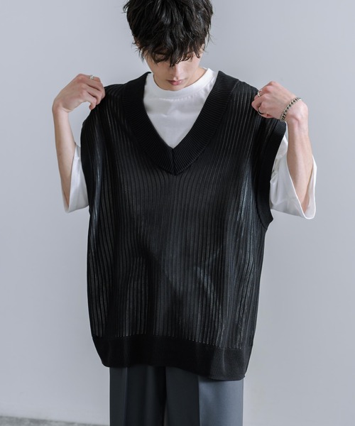 Rocky Monroe(ロッキーモンロー)の「透かし編みVネックニットベスト&白Tee(アンサンブル・メンズ・ブラック/ブルーグレー/グレイッシュベージュ/チャコールグレー・M/L)」の2枚目の写真