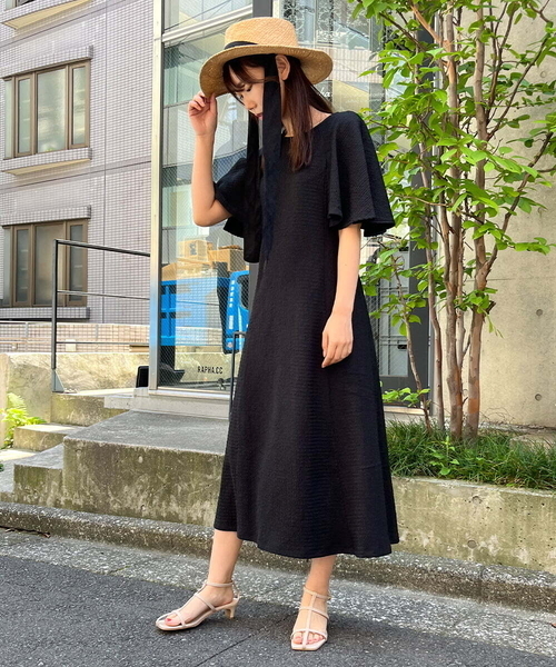 a.v.v（アーヴェヴェ）の「秒映えケープスリーブワンピース（ワンピース・レディース・ライトパープル/クリーム/ブラック・34/42/38/40/36）」の7枚目の写真