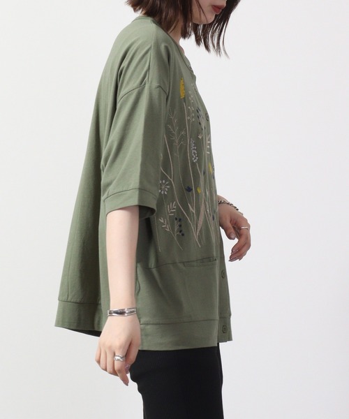 Emago(イマゴ)の「EMAGO 切替え花刺繍 六分袖(カーディガン/ボレロ・レディース・ネイビー/オリーブ系/ブルー・FREE)」の5枚目の写真