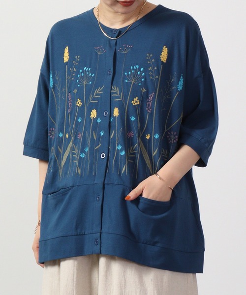Emago(イマゴ)の「EMAGO 切替え花刺繍 六分袖(カーディガン/ボレロ・レディース・ネイビー/オリーブ系/ブルー・FREE)」の9枚目の写真
