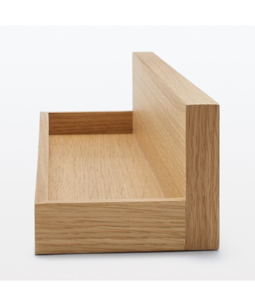 無印良品（ムジルシリョウヒン）の「壁に付けられる家具トレー　オーク材突板　　４４ｃｍ（インテリア雑貨・メンズ・ナチュラル・FREE）」の2枚目の写真