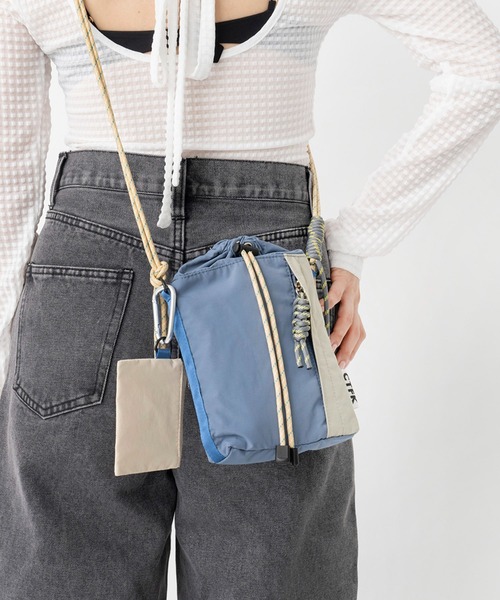 CONTROL FREAK(コントロールフリーク)の「CONTROL FREAK / CTFK(コントロールフリーク)ナイロンハンディショルダー(ショルダーバッグ・レディース・ブラック/ベージュ/グリーン/サンドグレー/アイボリー/ブルー/オリーブ/オレンジ/モスグリーン/マスタード/グレー/ブラウン/レオパード・FREE)」の10枚目の写真