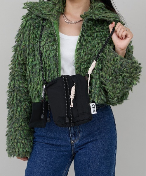 CONTROL FREAK(コントロールフリーク)の「CONTROL FREAK / CTFK(コントロールフリーク)ナイロンハンディショルダー(ショルダーバッグ・レディース・ブラック/ベージュ/グリーン/サンドグレー/アイボリー/ブルー/オリーブ/オレンジ/モスグリーン/マスタード/グレー/ブラウン/レオパード・FREE)」の1枚目の写真