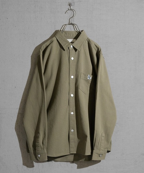 JOHN'S CLOSET（ジョンズクローゼット）の「【a】6.5oz デニム/ツイル ワンポイント刺繍 ルーズサイズ 長袖シャツ（シャツ/ブラウス・メンズ・カーキ/ネイビー/アイボリー/ブルー・MEDIUM/LARGE/X-LARGE）」の3枚目の写真