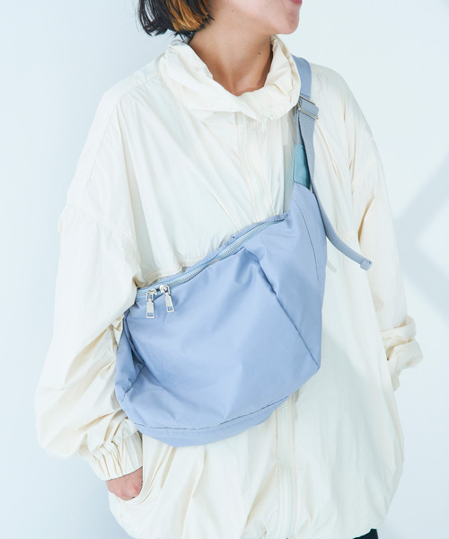 macaroni edge（マカロニエッジ）の「〈macaroni edge/マカロニエッジ〉ナイロン ショルダーバッグ（ショルダーバッグ・メンズ・ピンク/グリーン/ブルー/アイボリー/ブラック/ベージュ・ONE SIZE）」の5枚目の写真