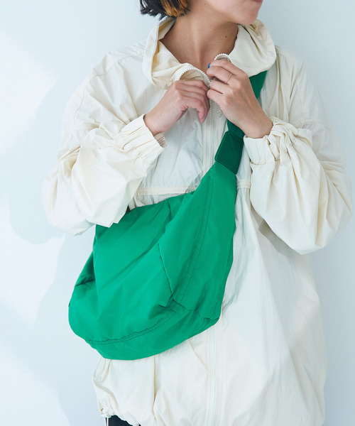 macaroni edge（マカロニエッジ）の「〈macaroni edge/マカロニエッジ〉ナイロン ショルダーバッグ（ショルダーバッグ・メンズ・ピンク/グリーン/ブルー/アイボリー/ブラック/ベージュ・ONE SIZE）」の4枚目の写真