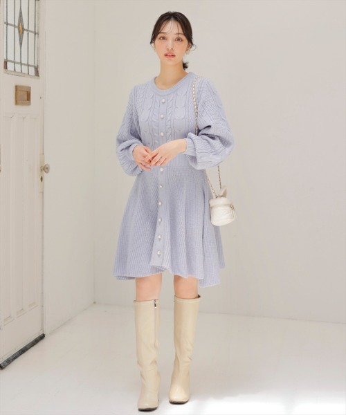 WILLSELECTION(ウィルセレクション)の「ケーブルフロントボタンニットワンピース(ワンピース・レディース・オフホワイト/ベージュ/ラベンダー/ピンク/ブラック・MEDIUM)」の5枚目の写真