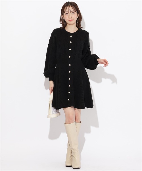 WILLSELECTION(ウィルセレクション)の「ケーブルフロントボタンニットワンピース(ワンピース・レディース・オフホワイト/ベージュ/ラベンダー/ピンク/ブラック・MEDIUM)」の3枚目の写真
