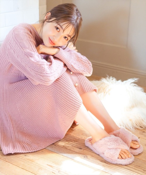 WILLSELECTION(ウィルセレクション)の「ケーブルフロントボタンニットワンピース(ワンピース・レディース・オフホワイト/ベージュ/ラベンダー/ピンク/ブラック・MEDIUM)」の11枚目の写真