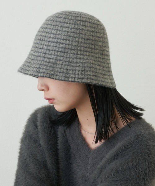 Aunt Marie's(アントマリーズ)の「シャギーチェックベルハット(ハット・レディース・チャコールグレー/アイボリー/ベージュ・FREE)」の2枚目の写真