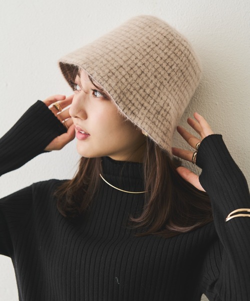 Aunt Marie's(アントマリーズ)の「シャギーチェックベルハット(ハット・レディース・チャコールグレー/アイボリー/ベージュ・FREE)」の16枚目の写真