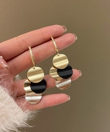 Newport（ニューポート）の「YU-KA:メタルチャームスイングピアス（ピアス（両耳用））」