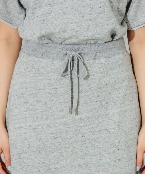 B:MING by BEAMS(ビーミングバイビームス)の「【セットアイテム】B:MING by BEAMS / ミニ裏毛 セットアップ(ワンピース・レディース・ライトグレー/ネイビー・SMALL/MEDIUM)」の4枚目の写真