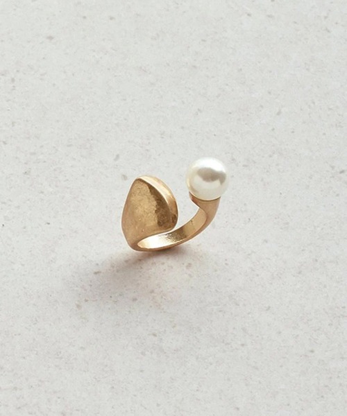 GOLDY（ゴールディ）の「【GOLDY】パール × プランプ メタル リング / 5230705 CS-2311　※（リング・レディース・ゴールド/シルバー/シルバー系その他/ゴールド系その他2・FREE）」の5枚目の写真