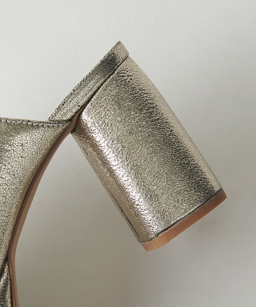 ODETTE E ODILE（オデットエオディール）の「プラットフォームミュール サンダル80（サンダル・レディース・ブラック/ゴールド・24cm/24.5cm/22.5cm/23cm/23.5cm）」の10枚目の写真