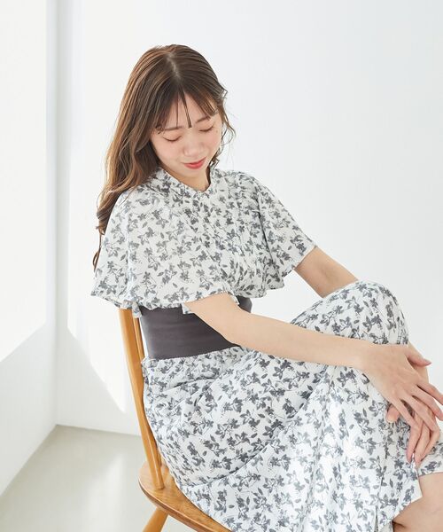 MAJESTIC LEGON(マジェスティックレゴン)の「パピヨンスリーブコルセットワンピ(ワンピース・レディース・ホワイト系その他2/ブルー系その他2/グレー系その他・X-SMALL/SMALL/MEDIUM)」の8枚目の写真