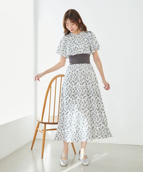 MAJESTIC LEGON(マジェスティックレゴン)の「パピヨンスリーブコルセットワンピ(ワンピース・レディース・ホワイト系その他2/ブルー系その他2/グレー系その他・X-SMALL/SMALL/MEDIUM)」の9枚目の写真