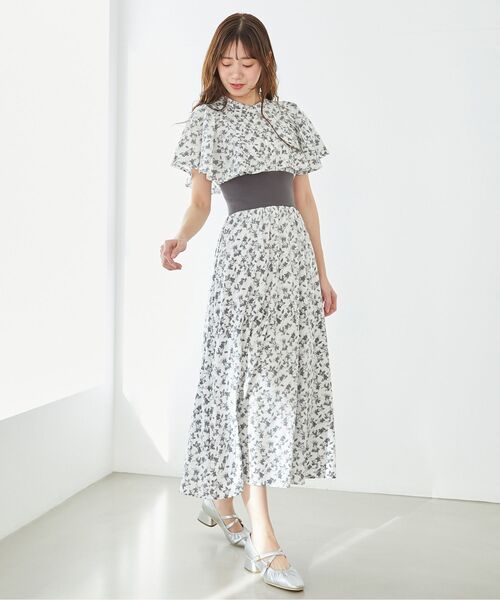 MAJESTIC LEGON(マジェスティックレゴン)の「パピヨンスリーブコルセットワンピ(ワンピース・レディース・ホワイト系その他2/ブルー系その他2/グレー系その他・X-SMALL/SMALL/MEDIUM)」の10枚目の写真