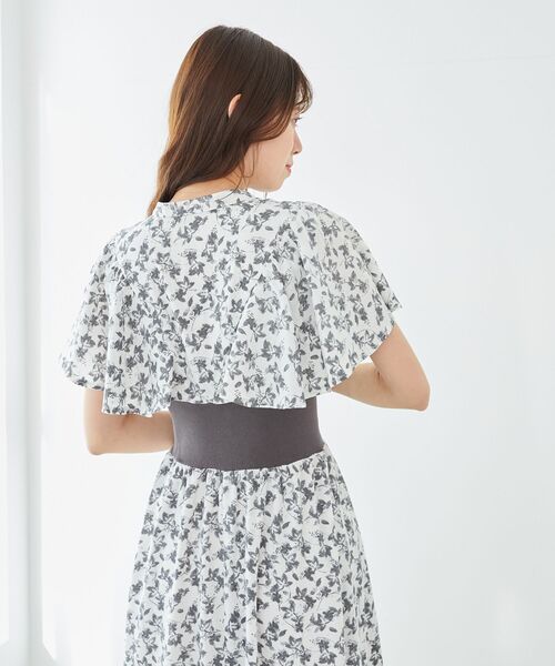 MAJESTIC LEGON(マジェスティックレゴン)の「パピヨンスリーブコルセットワンピ(ワンピース・レディース・ホワイト系その他2/ブルー系その他2/グレー系その他・X-SMALL/SMALL/MEDIUM)」の14枚目の写真