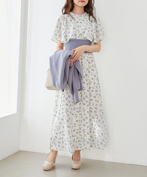 MAJESTIC LEGON(マジェスティックレゴン)の「パピヨンスリーブコルセットワンピ(ワンピース・レディース・ホワイト系その他2/ブルー系その他2/グレー系その他・X-SMALL/SMALL/MEDIUM)」の17枚目の写真