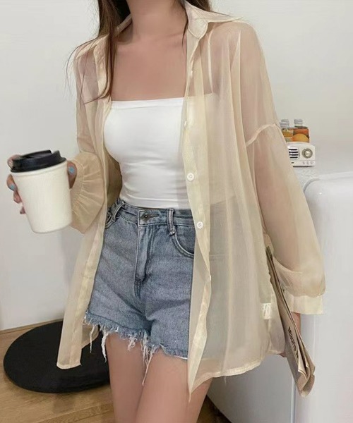 SEU(エスイーユー)の「【10色展開】着る日傘 トレンドシアーシャツカーディガン ゆったり 体型カバー 紫外線対策 冷房対策 オフィスカジュアル きれいめカジュアル(シャツ/ブラウス・レディース・ベージュ/ホワイト/ブルー/チャコール/スモークピンク/パープル/ピンク/ブラック/ライトパープル/グリーン・フリー)」の4枚目の写真