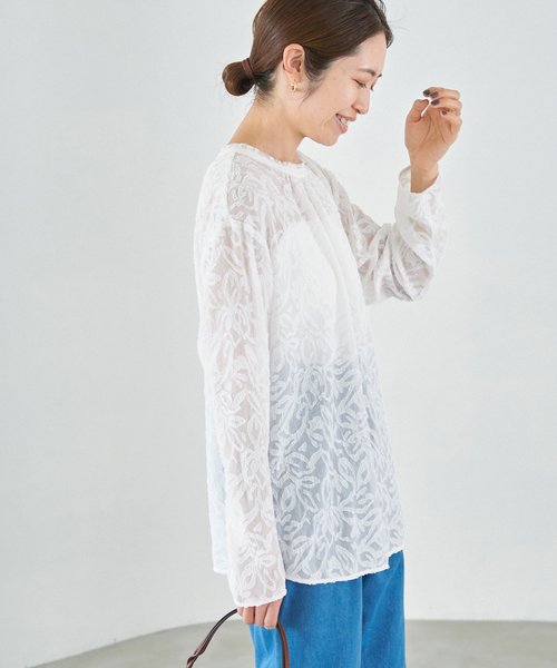 IENA（イエナ）の「カットジャガードクルーネックブラウス