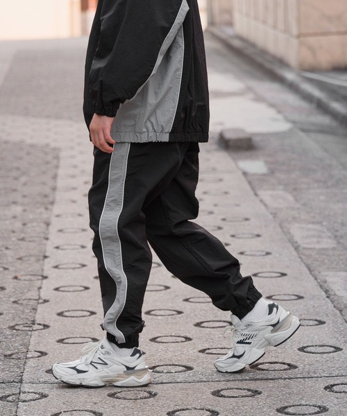 GLOBAL WORK（グローバルワーク）の「トラックパンツ/AND YUA ANY/104714（その他パンツ・キッズ・ネイビー/ブラック・150cm/160cm）」の2枚目の写真