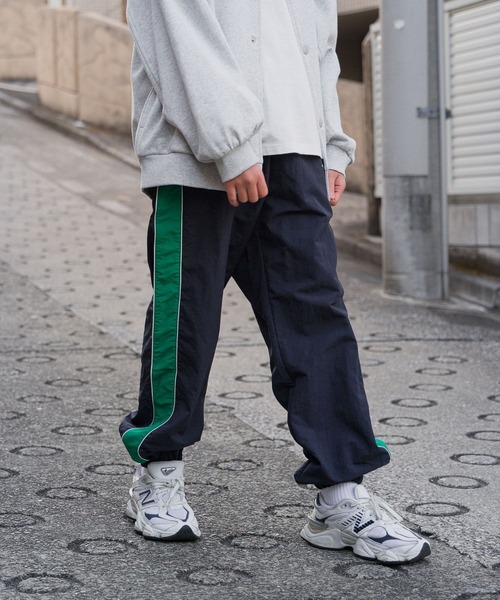 GLOBAL WORK（グローバルワーク）の「トラックパンツ/AND YUA ANY/104714（その他パンツ・キッズ・ネイビー/ブラック・150cm/160cm）」の16枚目の写真