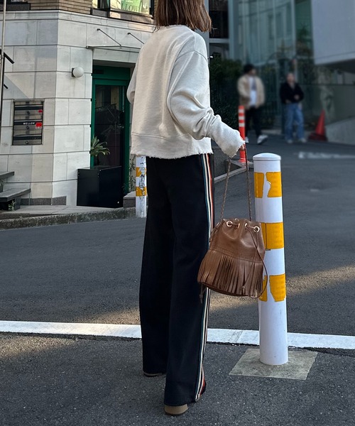 mi via loca（ミヴィアロカ）の「Vintageライク ダメージ加工 ラメプリント裏毛スウェット（スウェット・レディース・ネイビー/オートミール/ピンク・FREE）」の22枚目の写真