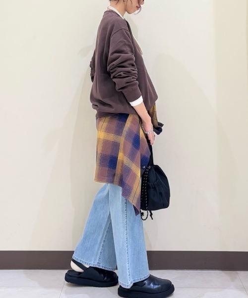 SOMETHING(サムシング)の「SOMETHING(サムシング)【レディース】「LISA」セミワイドパンツ(デニムパンツ・レディース・ライトインディゴブルー・25inch/26inch/27inch/28inch/29inch/30inch/31inch)」の17枚目の写真