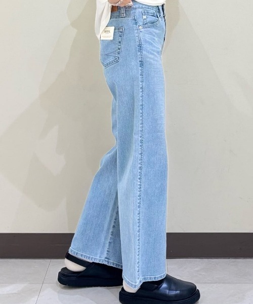 SOMETHING(サムシング)の「SOMETHING(サムシング)【レディース】「LISA」セミワイドパンツ(デニムパンツ・レディース・ライトインディゴブルー・25inch/26inch/27inch/28inch/29inch/30inch/31inch)」の19枚目の写真