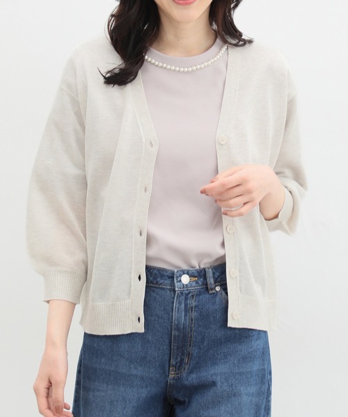 Honeys(ハニーズ)の「8分袖Vネックカーディガン(カーディガン/ボレロ・レディース・ベージュ系その他/チャコールグレー/グレイッシュベージュ/グレー系その他/ピンク系その他/グリーン系その他/ブルー系その他・LL/L/M/S)」の4枚目の写真