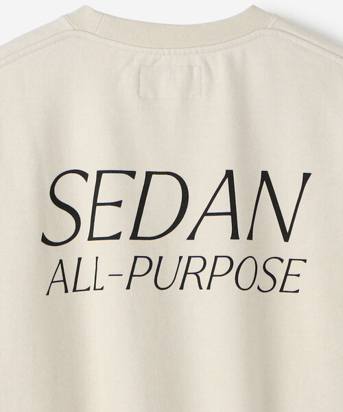 SEDAN ALL-PURPOSE(セダンオールパーパス)の「SEDAN ALL-PURPOSE | ロゴ スウェット MEN(スウェット・メンズ・カーキ系1/ライトグレー・XL/L/M)」の6枚目の写真