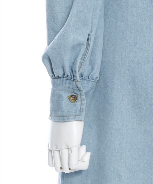 clear（クリア）の「刺繍入りビックカラーデニムミニワンピース≪2024SS新作≫（ワンピース・レディース・インディゴブルー/ライトブルー・F）」の11枚目の写真