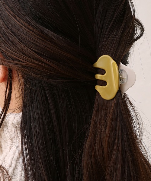 colleca la（コレカラ）の「バイカラーミニバンスクリップ（バレッタ/ヘアクリップ・レディース・イエロー/ブラック/ピンク・ﾌﾘ-）」の7枚目の写真